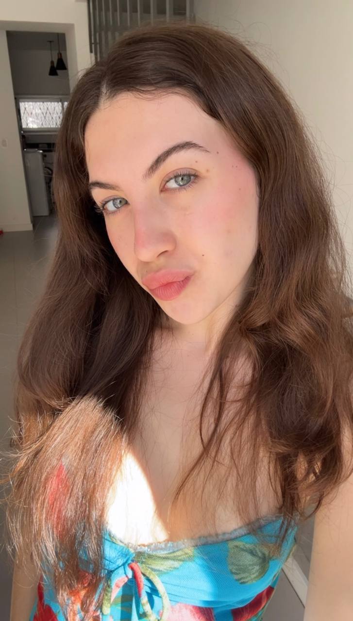 Nude girl Amber in Huaybei