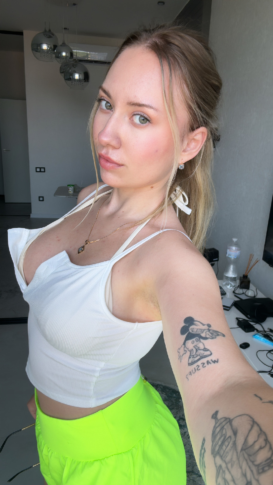 KateV in her underwear in Huaybei