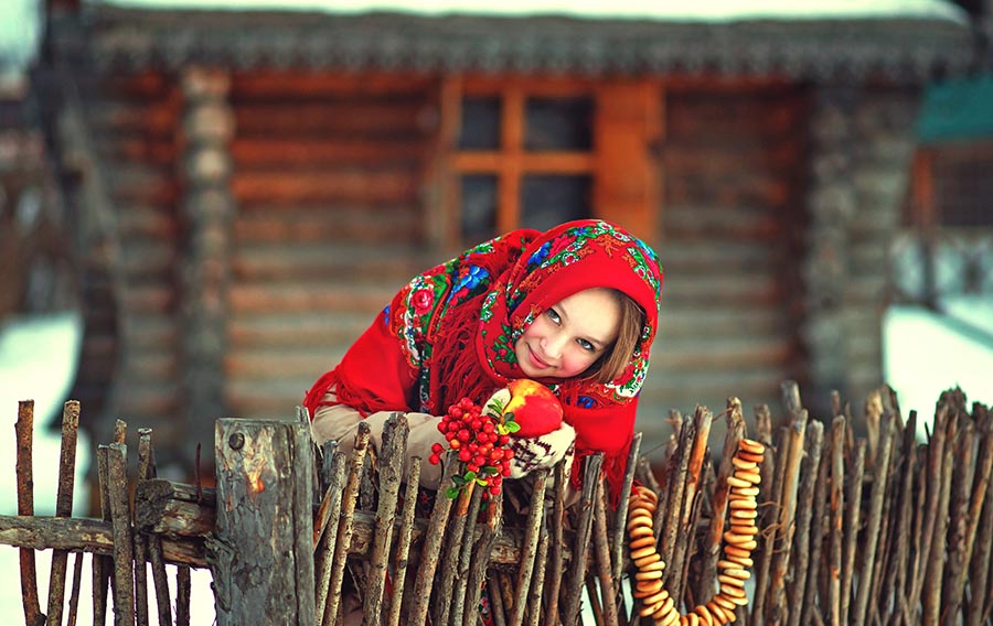 Sexy girl Women in Slavic costumes in Huaybei
