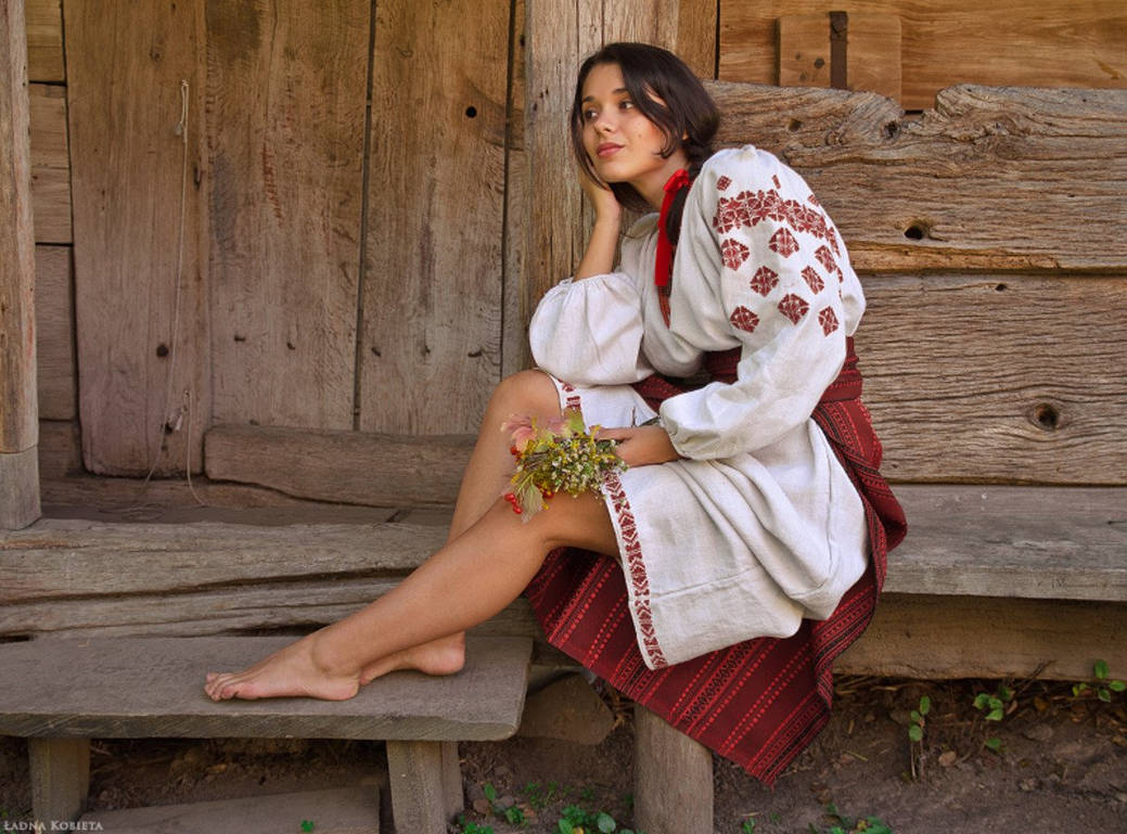 Women in Slavic costumes in Huaybei