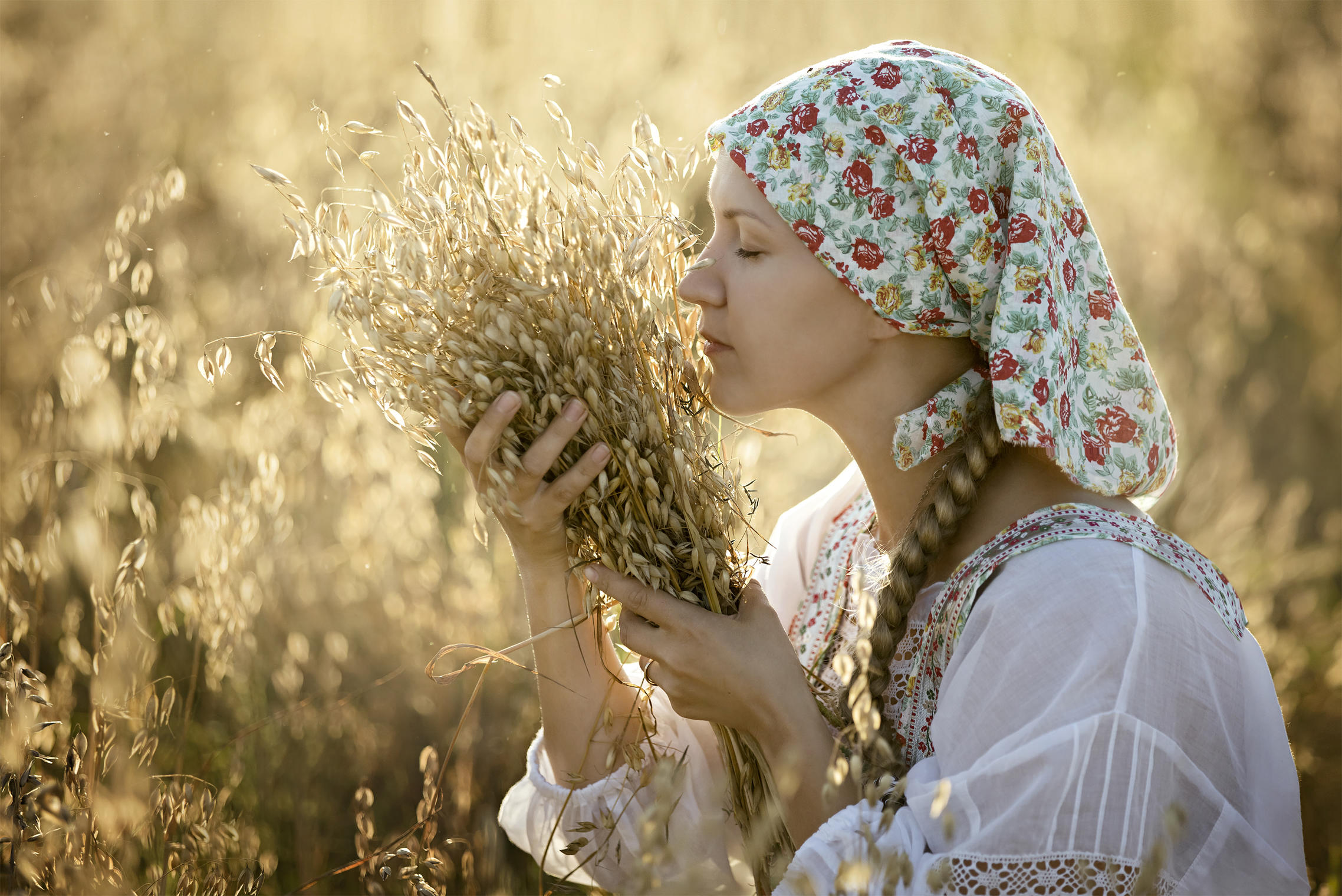 Photo Women in Slavic costumes in Huaybei