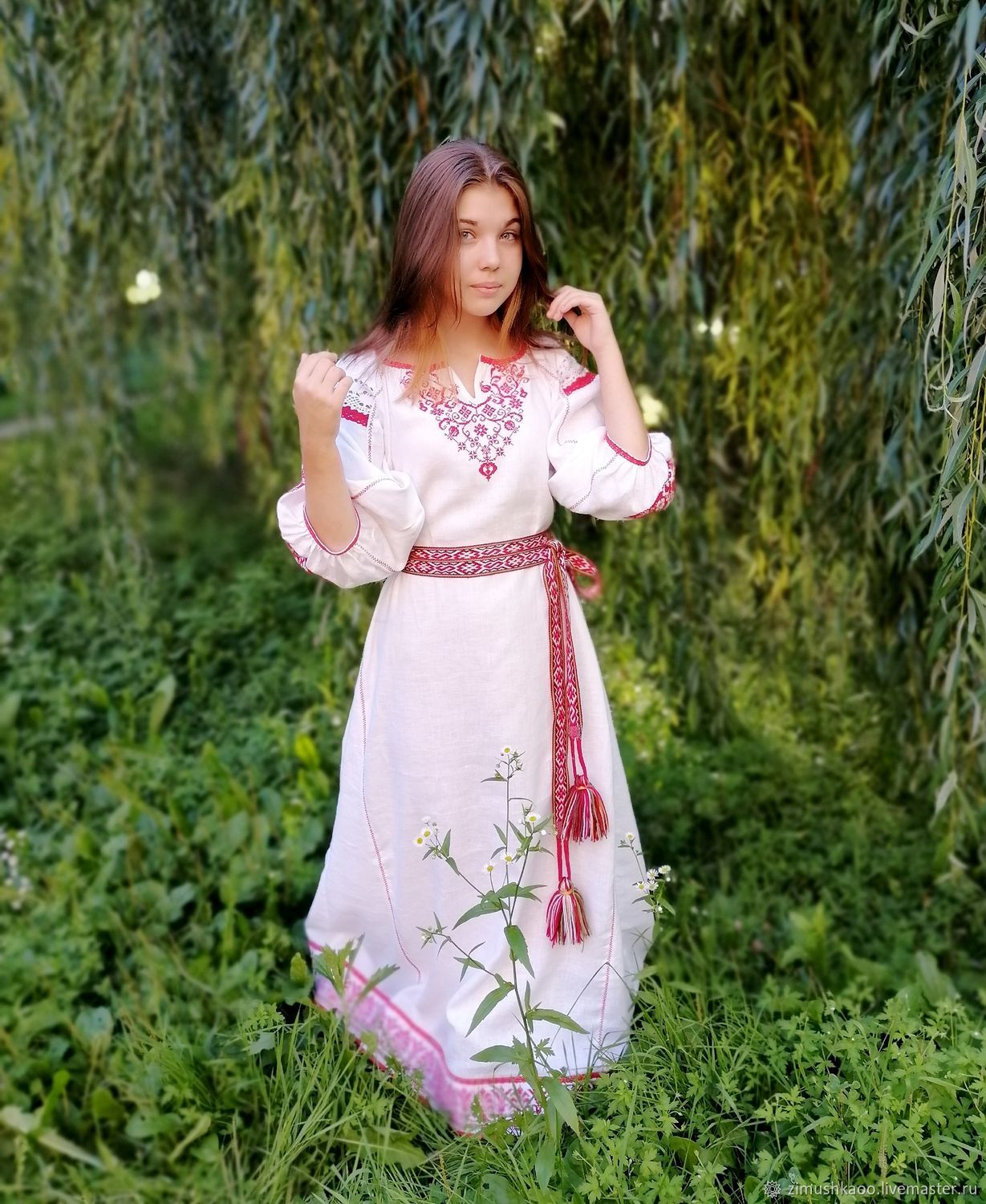 Girl Girls in Slavic costumes in Huaybei