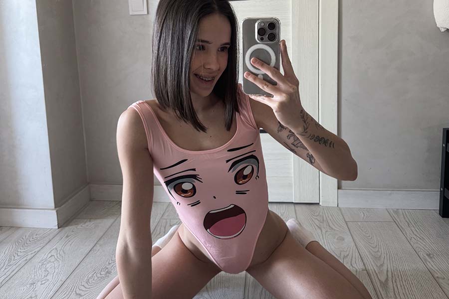 Model Tina in Huaybei